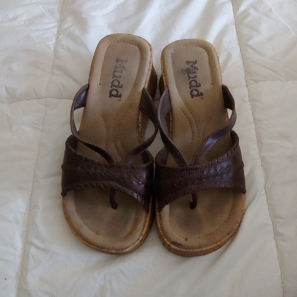 mudd brand sandals